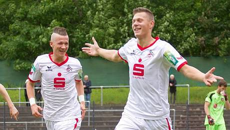 Der Nachwuchs des Bundesligaaufsteigers 1.FC Köln wird im Januar 2015 beim 26.Internationalen U19 - Hallenturnier um den Sparkasse & VGH CUP in der LOKHALLE in Göttingen am Start sein.

Direkt nach dem Aufstieg der Profi-Mannschaft von Peter Stöger unte